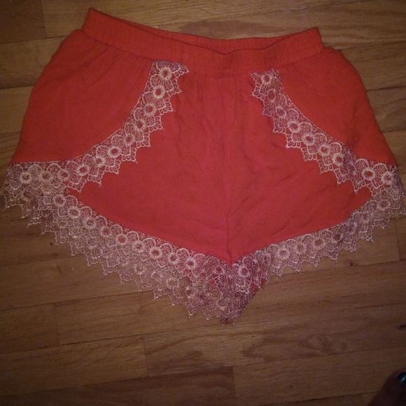 Uk2la orange shorts with lace trimmings - Picture 5 of 8
